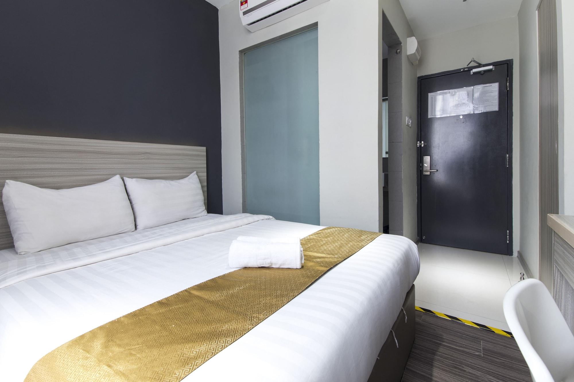 Hotel 99 Kelana Jaya Петалинг-Джая Экстерьер фото