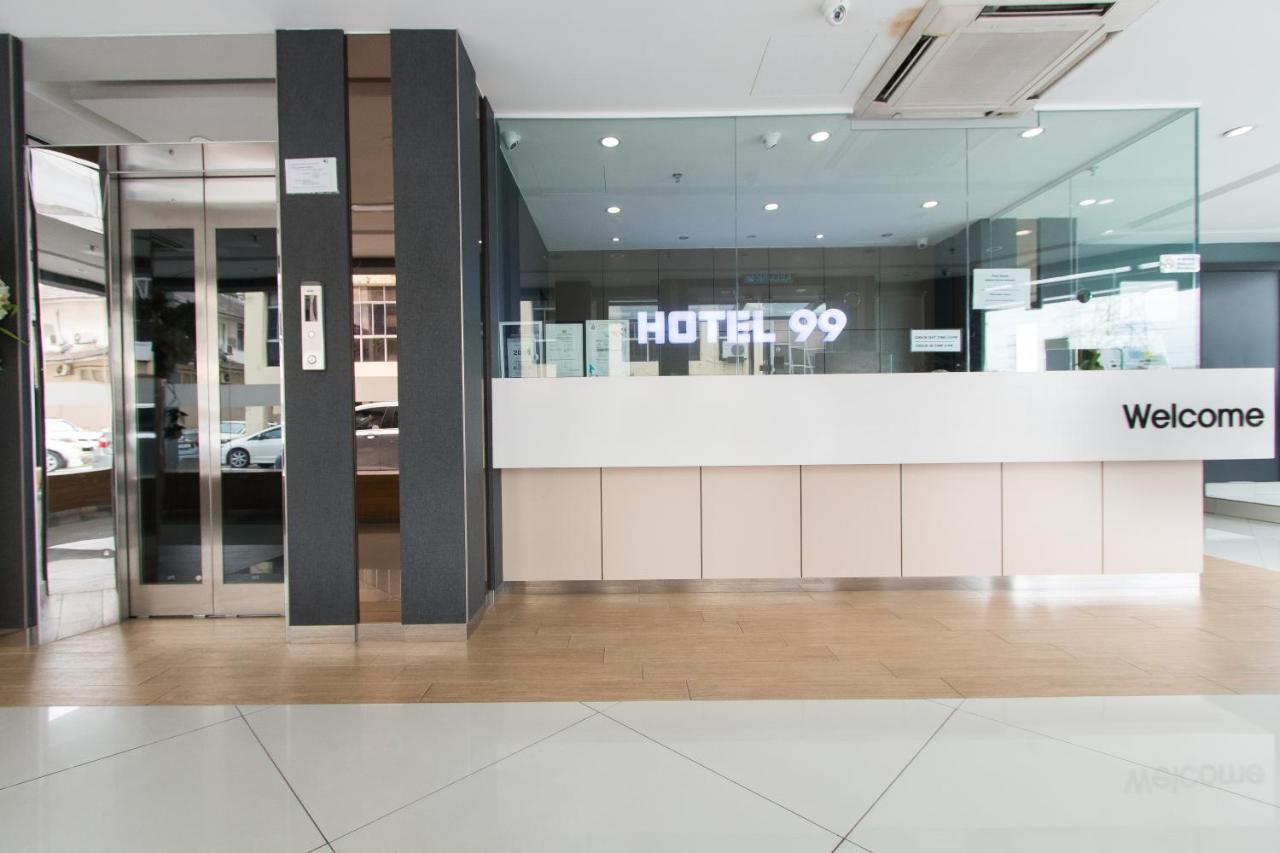 Hotel 99 Kelana Jaya Петалинг-Джая Экстерьер фото