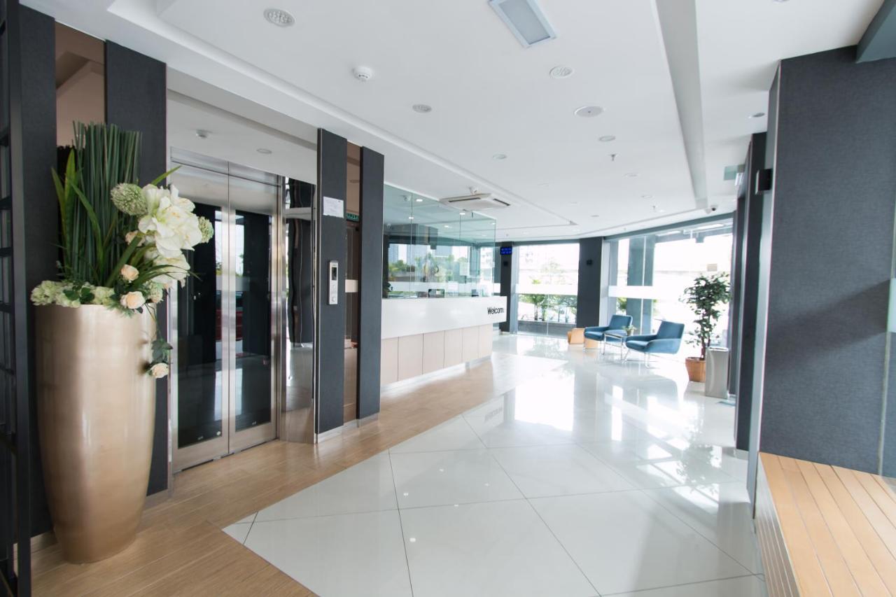 Hotel 99 Kelana Jaya Петалинг-Джая Экстерьер фото