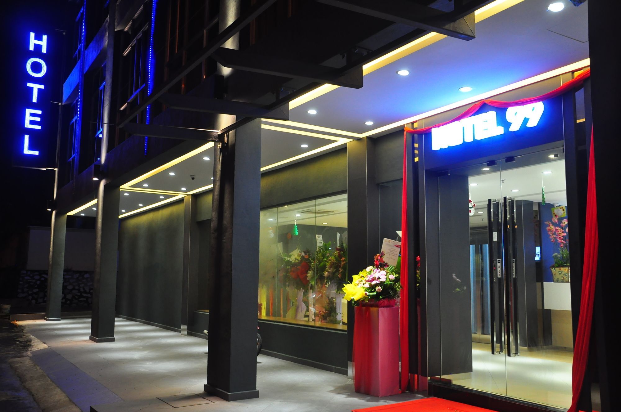 Hotel 99 Kelana Jaya Петалинг-Джая Экстерьер фото