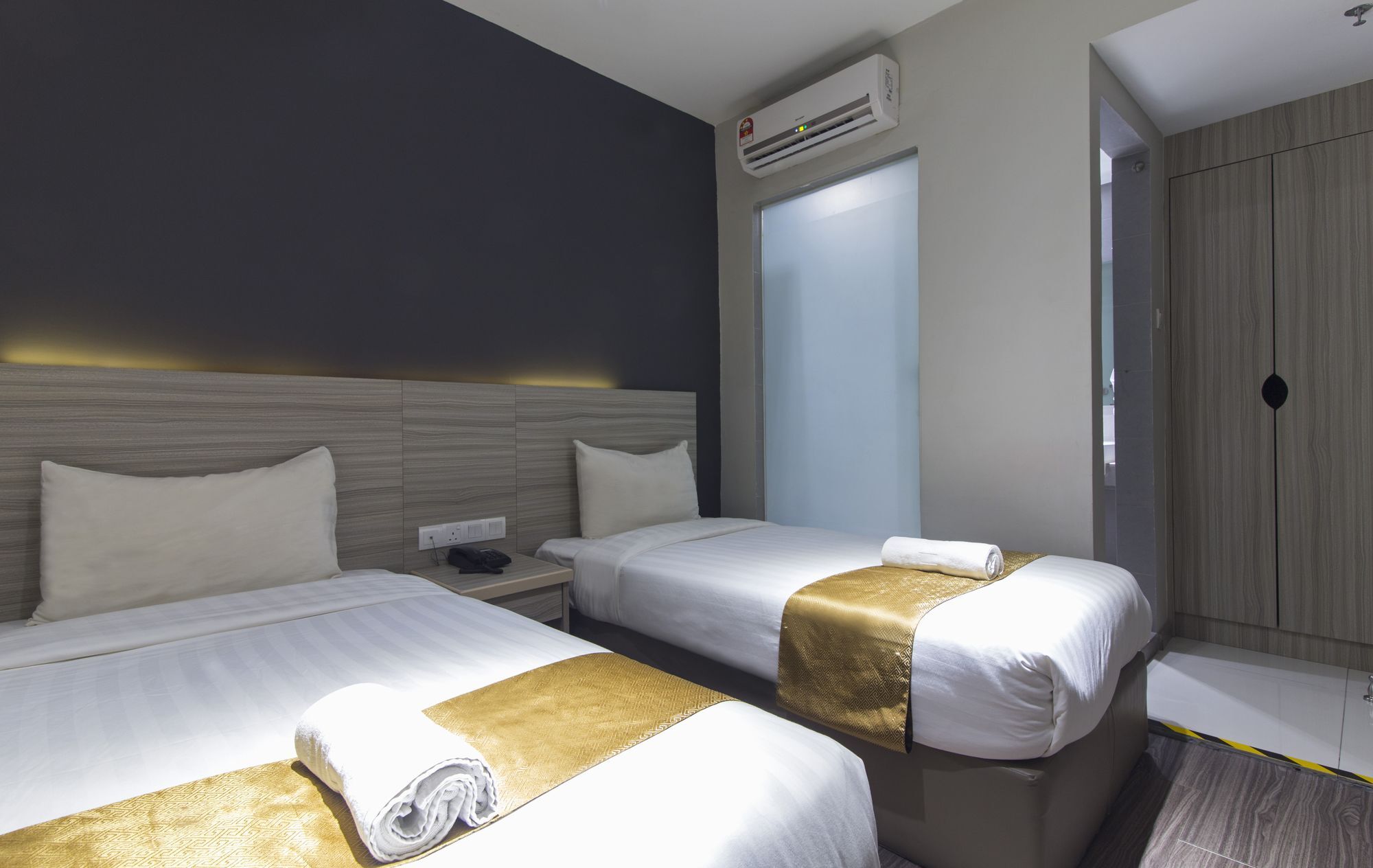 Hotel 99 Kelana Jaya Петалинг-Джая Экстерьер фото